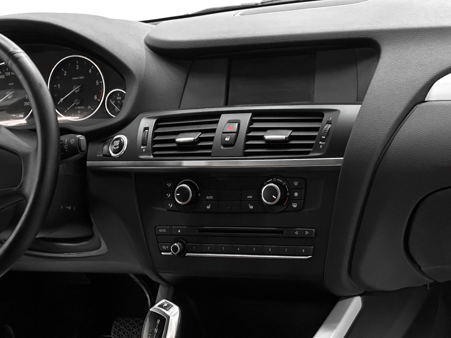 BMW X3, II (F25) 20d xDrive 2.0d AT (184 л.с.) 4WD