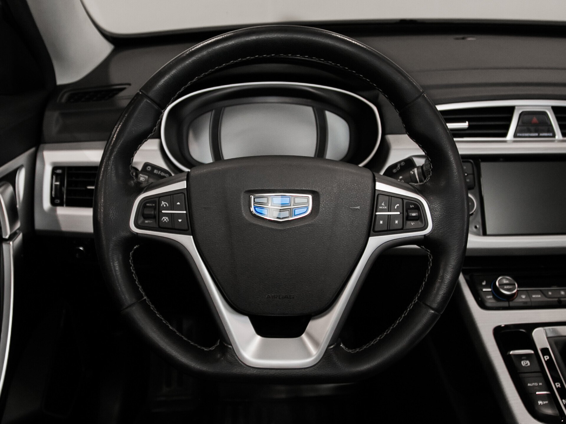 Geely Atlas, I 2.4 AT (149 л.с.) 4WD