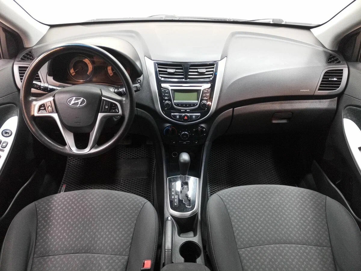 Hyundai Solaris, I 1.6 AT (123 л.с.)