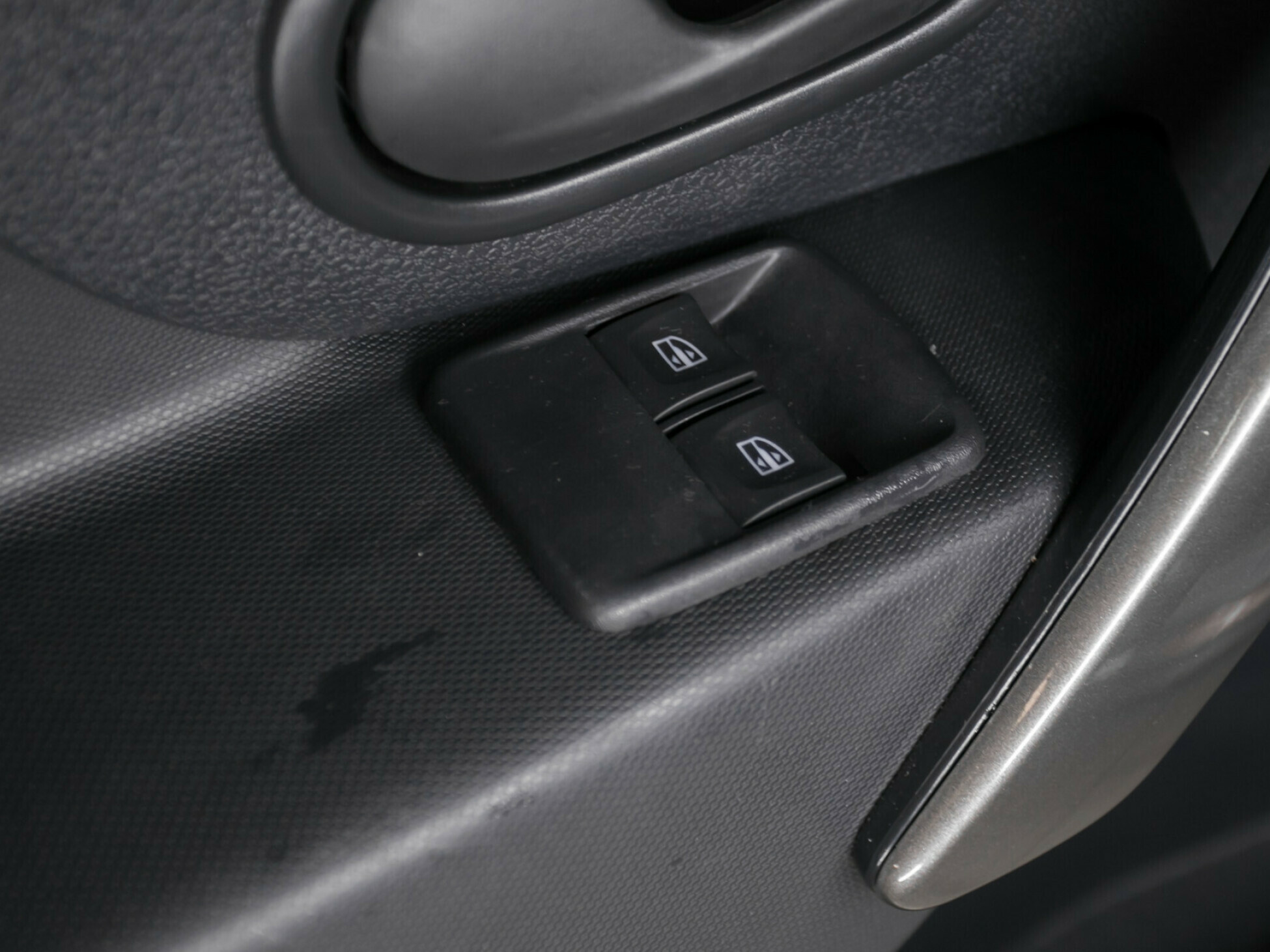 Renault Sandero, II Рестайлинг 1.6 AT (102 л.с.)