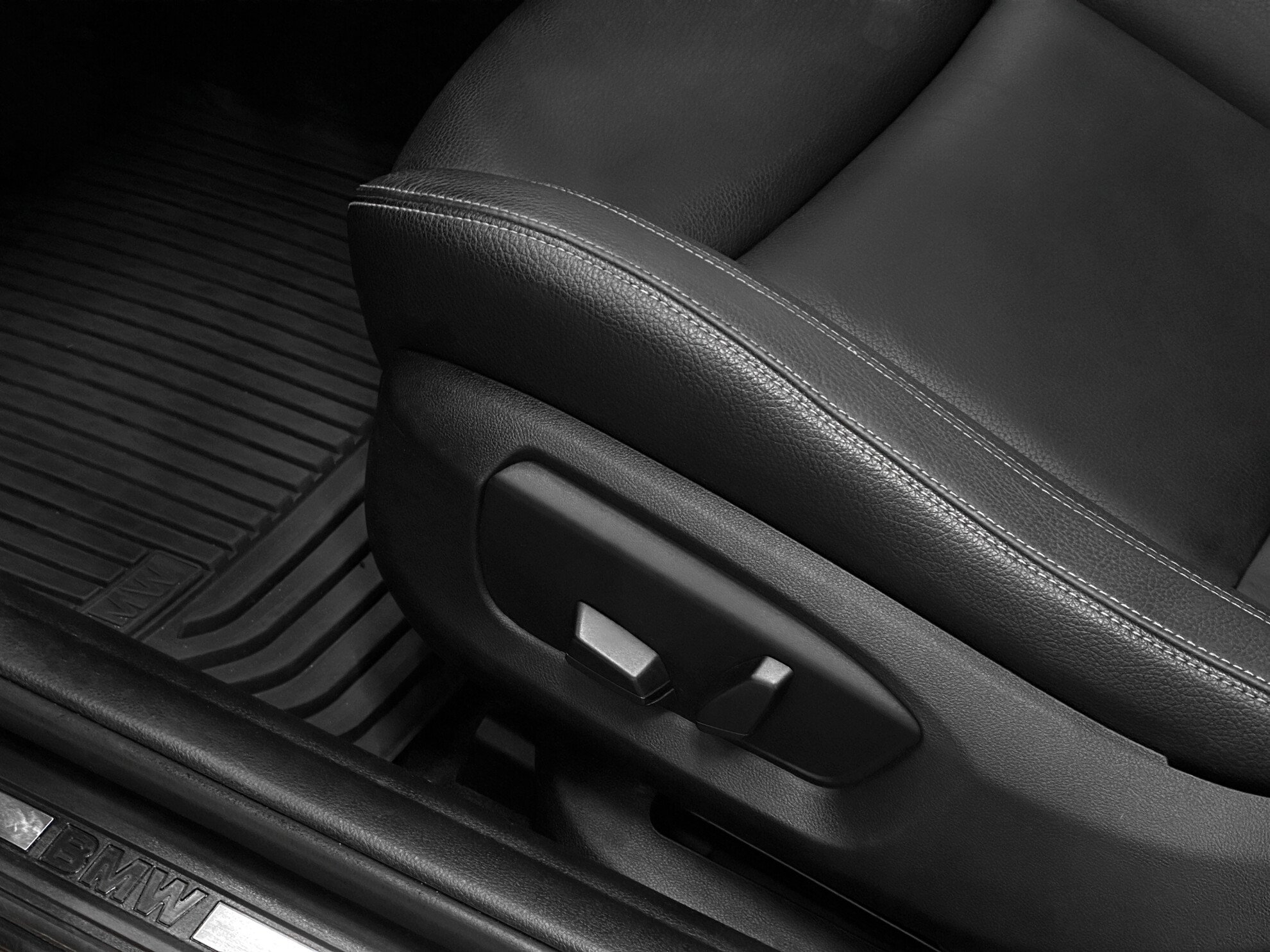 BMW 5 серии, VI (F10/F11/F07) Рестайлинг 520i 2.0 AT (184 л.с.)