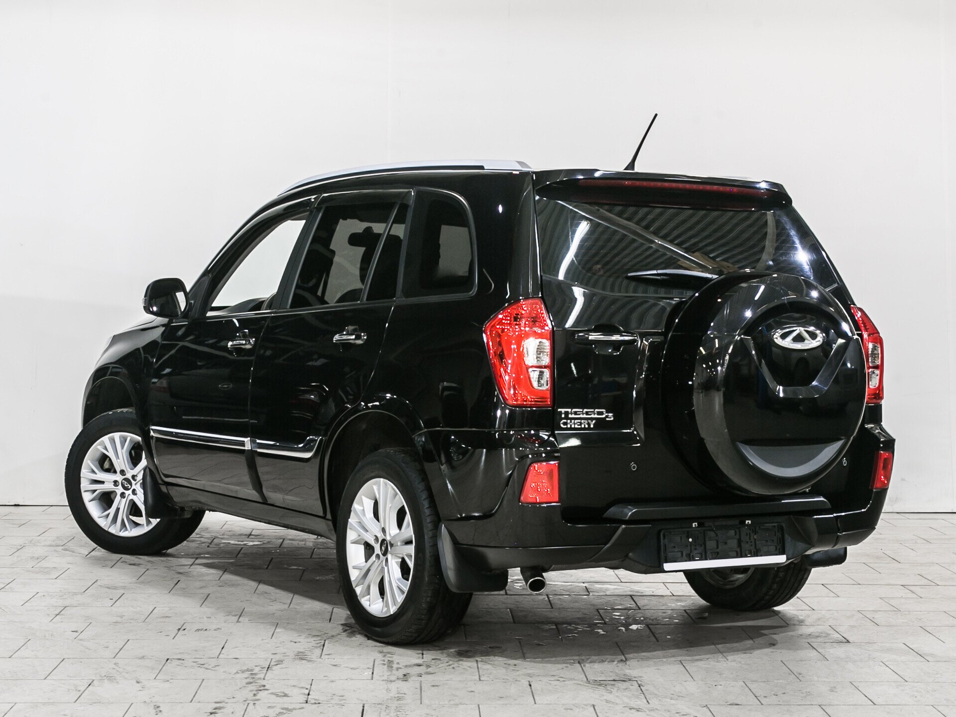 Chery Tiggo 3, I 1.6 MT (126 л.с.)